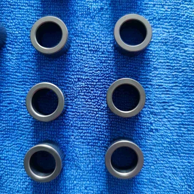 Ống lót ổ trượt silicon carbide tùy chỉnh cho hệ thống bơm công nghiệp, ứng dụng nhiệt độ cao và áp suất cao