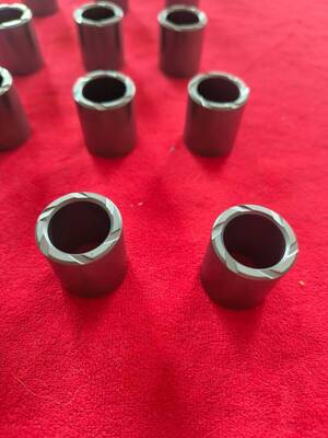 Máy xăng tự bôi trơn Silicon Carbide Ceramic Sliding Bearing Sleeve với khả năng chống sốc nhiệt